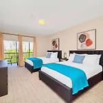 Stunning 2Br Condo With Hot Tub And Pool, Near Disney!