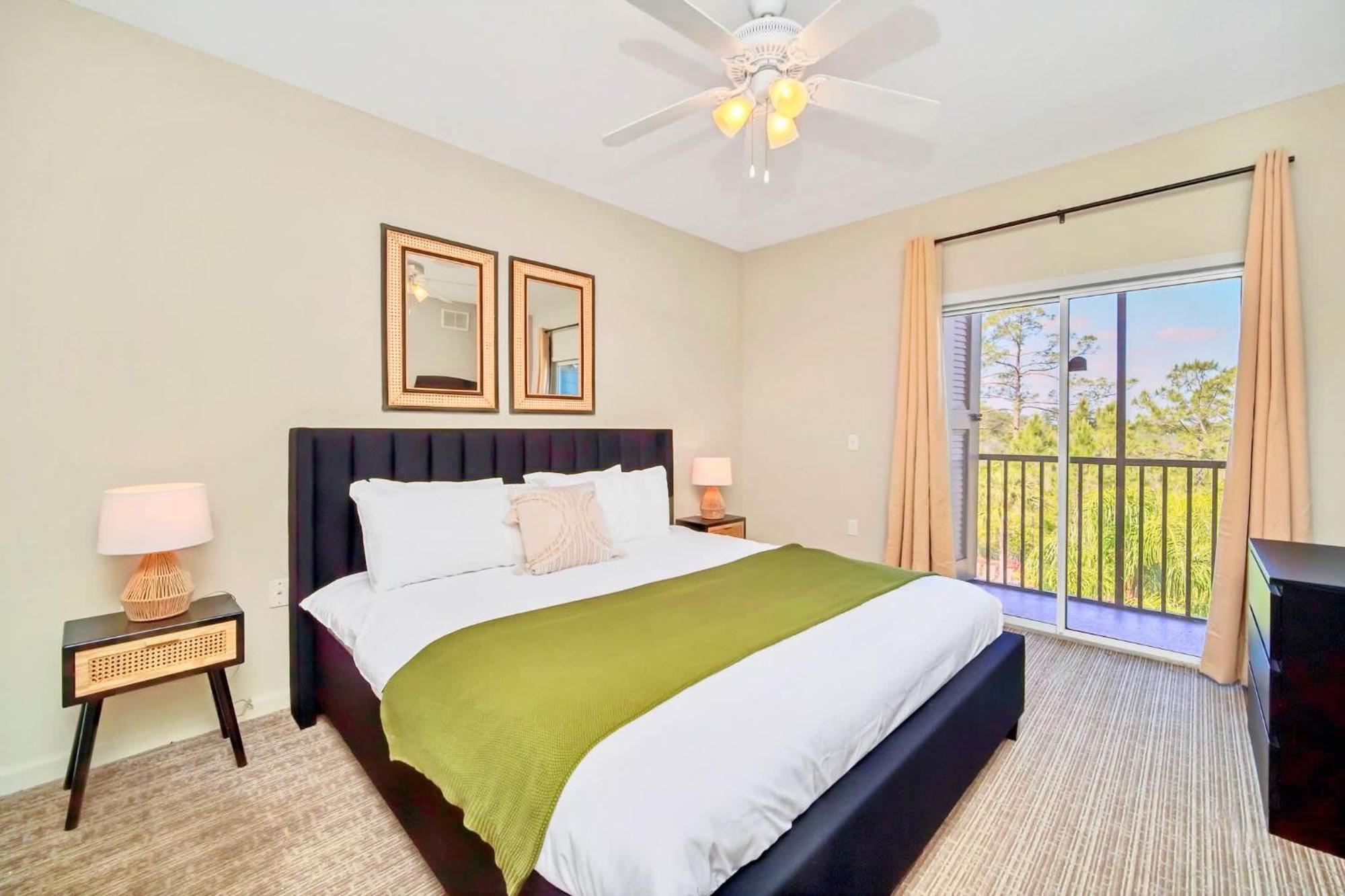 Stunning 2br With Hot Tub And Pool, Near Disney! Holiday home Orlando