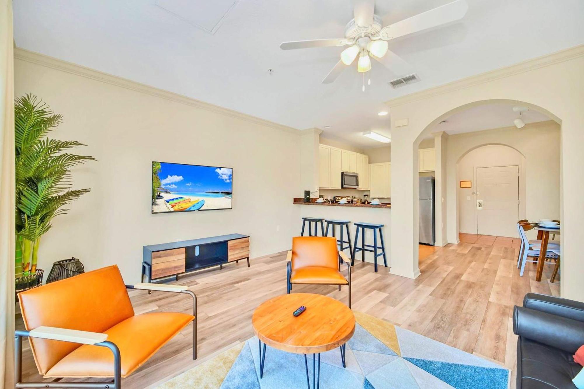 Stunning 2br With Hot Tub And Pool, Near Disney! Holiday home