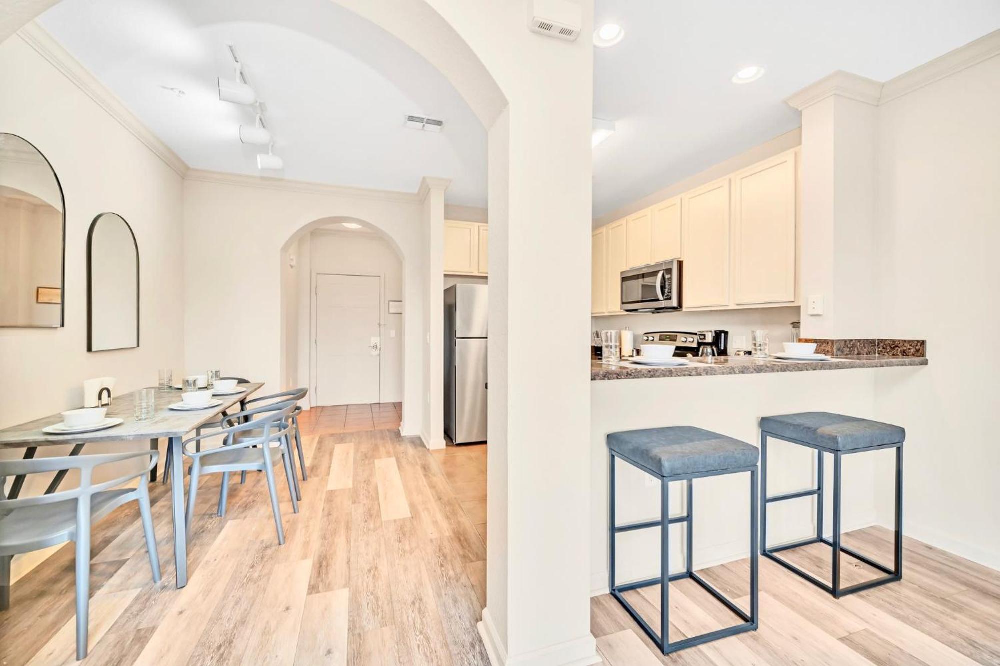 Casa de férias Stunning 2br With Hot Tub And Pool, Near Disney! Orlando