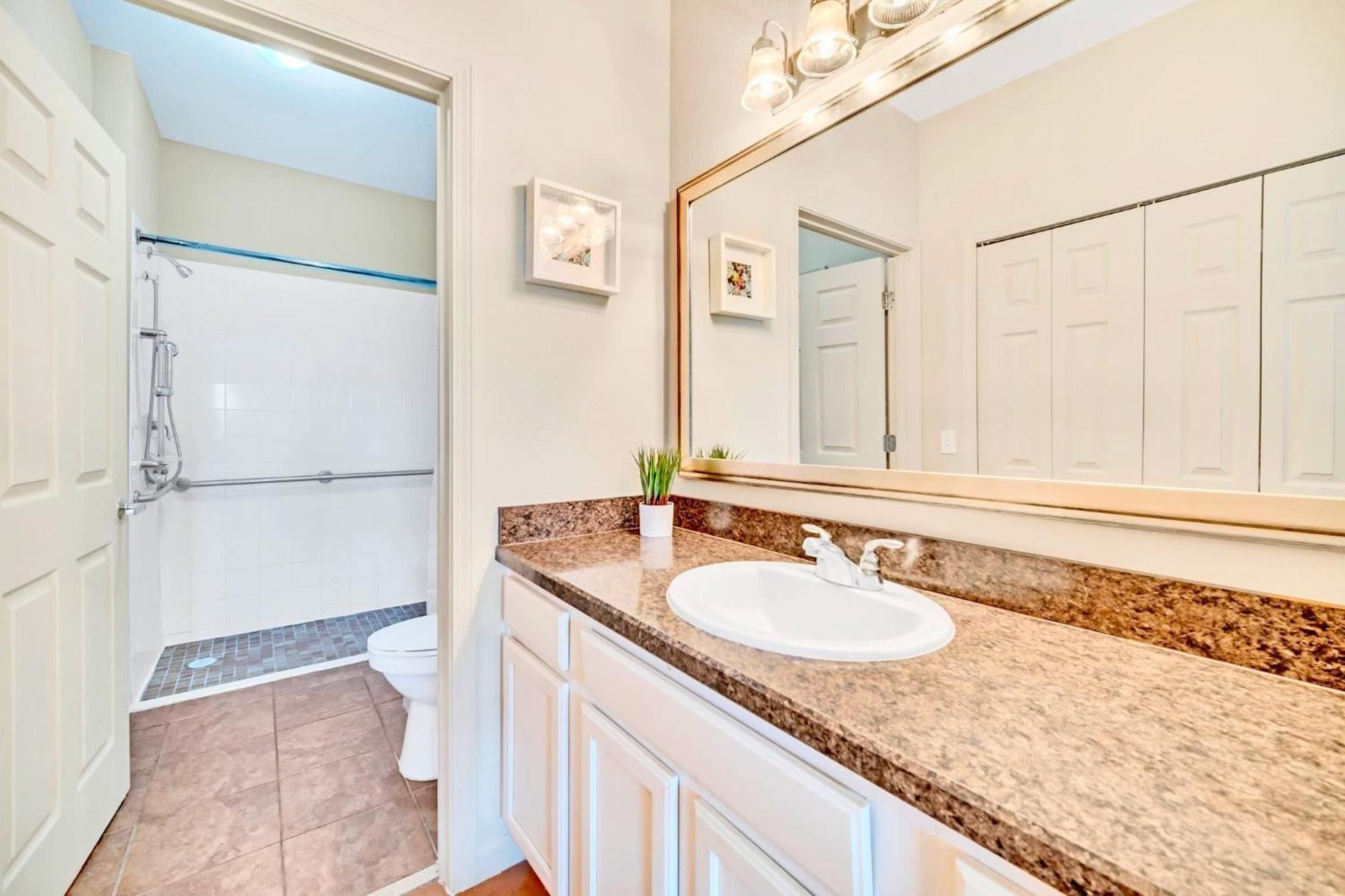 Casa de férias Stunning 2br With Hot Tub And Pool, Near Disney! *